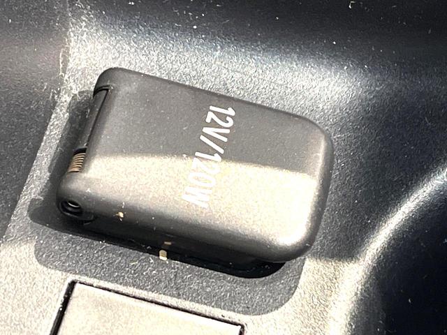 プリウス Ｓツーリングセレクション　禁煙車　モデリスタフルエアロ　純正９インチＳＤナビ　バックカメラ　衝突被害軽減システム　レーダークルーズ　レザーシート　ドラレコ　コーナーセンサー　スマートキー　ビルトインＥＴＣ　純正１７インチアルミ（69枚目）