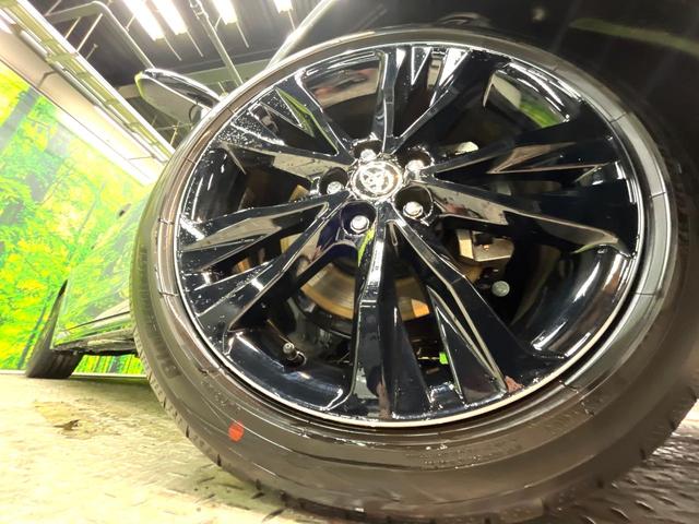 �y�����P�V�C���`�A���~�z�C�[���z�O�ςɃ}�b�`���������A���~�z�C�[���𑕒����Ă���܂��B�e��ЊO�A���~�z�C�[����A�X�^�b�h���X�^�C�����戵�����Ă���܂��B���񂲑��k����������