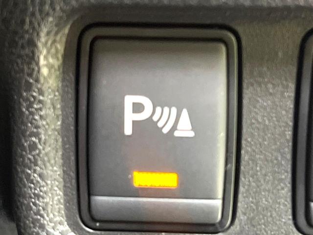 ノート Ｘ　禁煙車　衝突軽減システム　純正ナビ　フルセグ　ｂｌｕｅｔｏｏｔｈ再生　レーンアシスト　クリアランスソナー　スマートキー　盗難防止装置　トラクションコントロール　プライバシーガラス（5枚目）