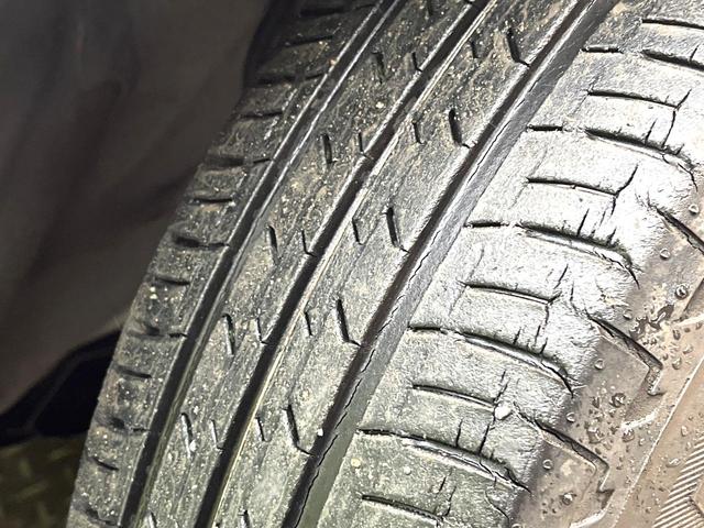 ノート Ｘ　禁煙車　衝突軽減システム　純正ナビ　フルセグ　ｂｌｕｅｔｏｏｔｈ再生　レーンアシスト　クリアランスソナー　スマートキー　盗難防止装置　トラクションコントロール　プライバシーガラス（29枚目）