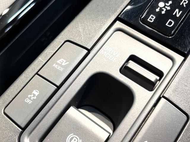 プリウス Ｚ　禁煙車　１２．３インチディスプレイ　モデリスタフルエアロ　全周囲カメラ　衝突被害軽減システム　レーダークルーズ　合皮シート　前席シートエアコン　パワーシート　ドラレコ　コーナーセンサー　ＥＴＣ２．０（68枚目）