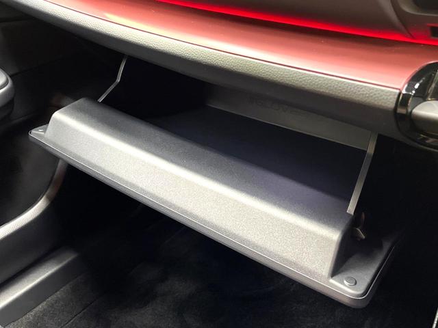 プリウス Ｚ　禁煙車　１２．３インチディスプレイ　モデリスタフルエアロ　全周囲カメラ　衝突被害軽減システム　レーダークルーズ　合皮シート　前席シートエアコン　パワーシート　ドラレコ　コーナーセンサー　ＥＴＣ２．０（74枚目）