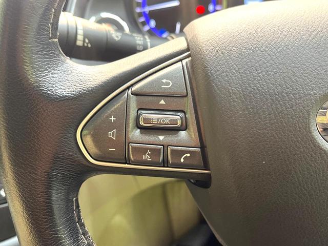 スカイライン ３５０ＧＴ　ハイブリッド　タイプＰ　禁煙車　メーカー純正８型ナビ　全周囲カメラ　衝突被害軽減システム　レーダークルーズ　ドラレコ　ＥＴＣ　Ｂｌｕｅｔｏｏｔｈ　ＬＥＤヘッドライト　シートヒーター　純正１７インチアルミ　オートライト（52枚目）