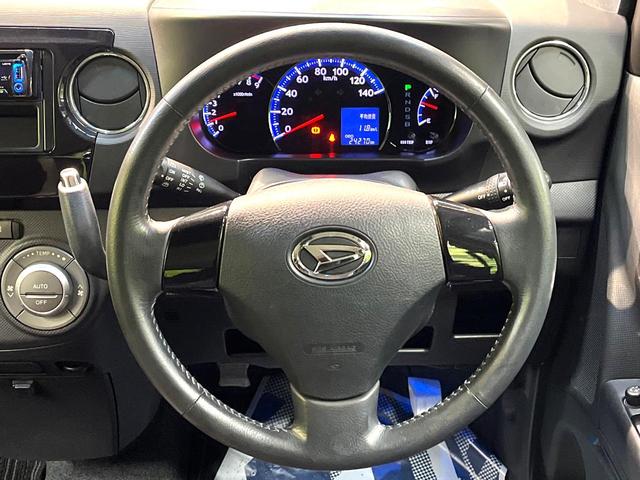 タントエグゼ カスタムＲＳ　ターボ　禁煙車　スマートキー　ＨＩＤヘッド　ＥＴＣ　純正１５インチアルミ　オートエアコン　フォグランプ　オーディオ　ＣＤ再生　革巻きステアリング　電動格納ドアミラー　サイドバイザー　ＡＵＸ（10枚目）