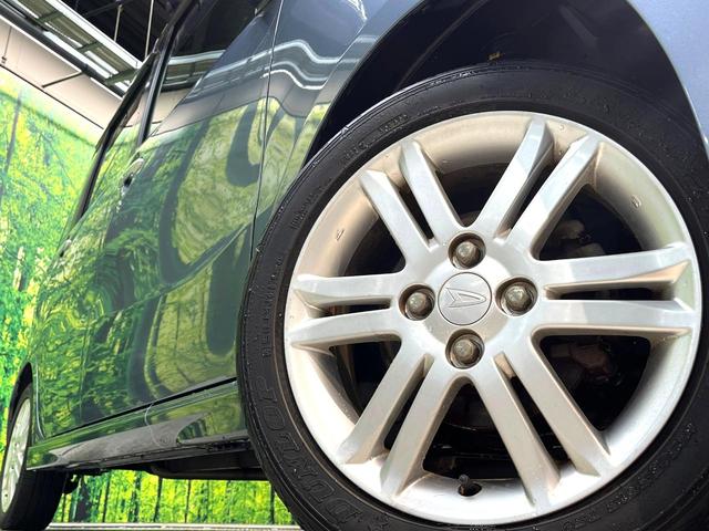 タントエグゼ カスタムＲＳ　ターボ　禁煙車　スマートキー　ＨＩＤヘッド　ＥＴＣ　純正１５インチアルミ　オートエアコン　フォグランプ　オーディオ　ＣＤ再生　革巻きステアリング　電動格納ドアミラー　サイドバイザー　ＡＵＸ（12枚目）