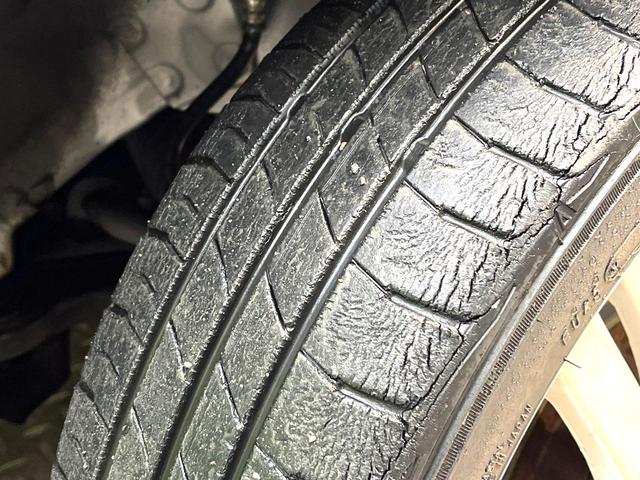 タントエグゼ カスタムＲＳ　ターボ　禁煙車　スマートキー　ＨＩＤヘッド　ＥＴＣ　純正１５インチアルミ　オートエアコン　フォグランプ　オーディオ　ＣＤ再生　革巻きステアリング　電動格納ドアミラー　サイドバイザー　ＡＵＸ（33枚目）