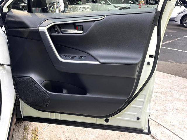 ＲＡＶ４ ハイブリッドＧ　禁煙車　４ＷＤ　セーフティセンス　レーダークルーズ　９型ディスプレイオーディオ　全周囲カメラ　フルセグ　ドライブレコーダー　ＥＴＣ　ｂｌｕｅｔｏｏｔｈ　メモリー付パワーシート　シートベンチレーション（57枚目）