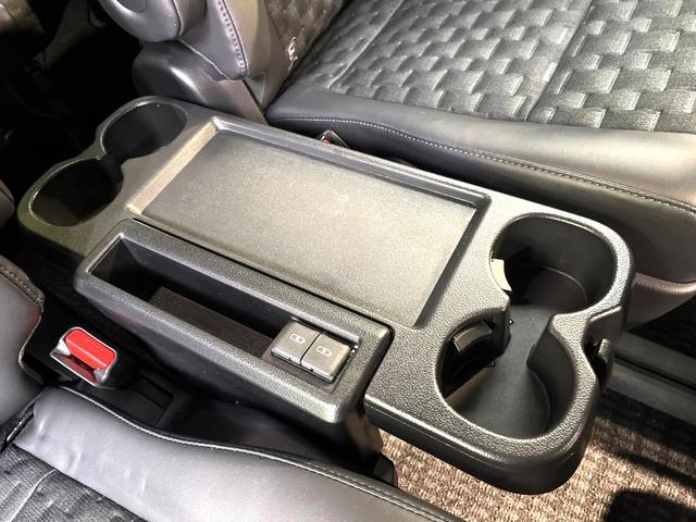 ヴォクシー S-Z 両側電動ドア バックカメラ 衝突被害軽減システム レーダークルーズ 禁煙車 コーナーセンサー スマートキー LEDヘッド 純正8型ディスプレイオーディオ ETC2.0 純正17インチアルミ(46枚目)