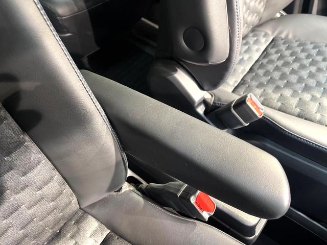 ヴォクシー S-Z 両側電動ドア バックカメラ 衝突被害軽減システム レーダークルーズ 禁煙車 コーナーセンサー スマートキー LEDヘッド 純正8型ディスプレイオーディオ ETC2.0 純正17インチアルミ(74枚目)