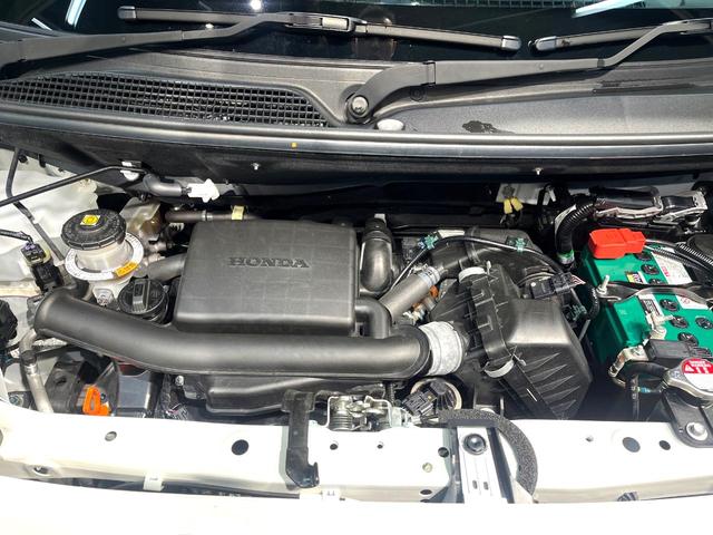 Ｎ－ＢＯＸ ベースグレード　禁煙車　電動スライドドア　衝突被害軽減システム　アダプティクルーズコントロール　コーナーセンサー　スマートキー　ＬＥＤヘッド　オートハイビーム　車線逸脱警報　オートライト　オートエアコン　オーディオ（18枚目）