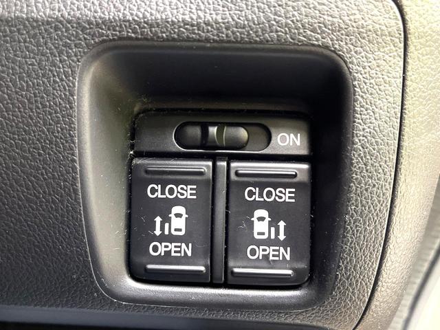 Ｎ－ＢＯＸ Ｇ　ＳＳパッケージ　禁煙車　両側電動ドア　スマートキー　ＥＴＣ　バックカメラ　純正１４インチアルミ　オートエアコン　Ｂｌｕｅｔｏｏｔｈ　ＣＤ　ＤＶＤ再生　地デジ　盗難防止装置　プライバシーガラス　ベンチシート（3枚目）