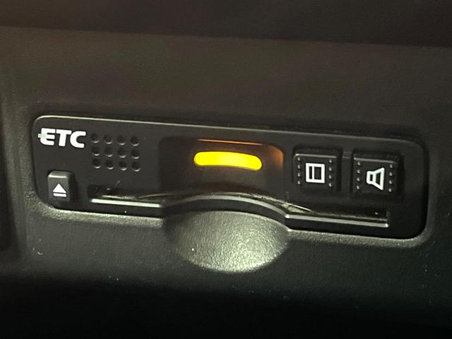 N-BOXカスタム G ターボSSブラックスタイルパッケージ 禁煙車 ターボ 両側電動ドア 純正SDナビ バックカメラ 衝突被害軽減システム ETC ドラレコ スマートキー HIDヘッド クルコン 純正15インチアルミホイール オートライト オートエアコン(6枚目)