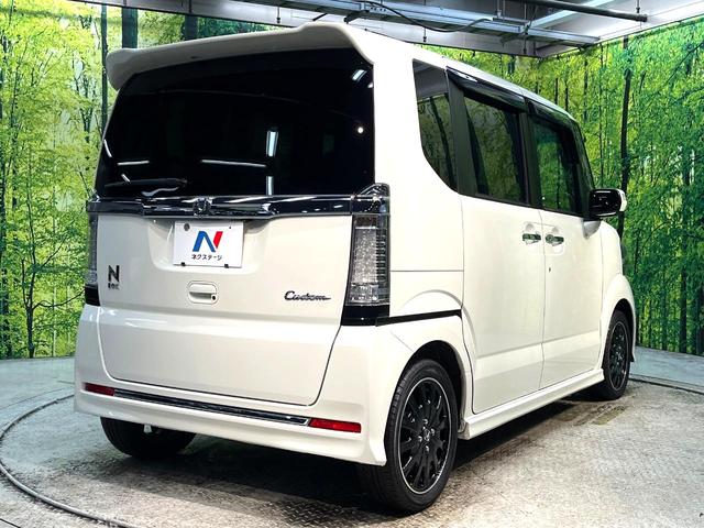 N-BOXカスタム G ターボSSブラックスタイルパッケージ 禁煙車 ターボ 両側電動ドア 純正SDナビ バックカメラ 衝突被害軽減システム ETC ドラレコ スマートキー HIDヘッド クルコン 純正15インチアルミホイール オートライト オートエアコン(16枚目)