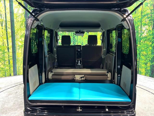 ���i�̂���������ʋ΁A���}���ɏ\���ȉ׎��X�y�[�X���m�ۂ��Ă���܂��B�Z�J���h�V�[�g��|���ƁA�傫�ȉו��̐ύڂ��\�ł���