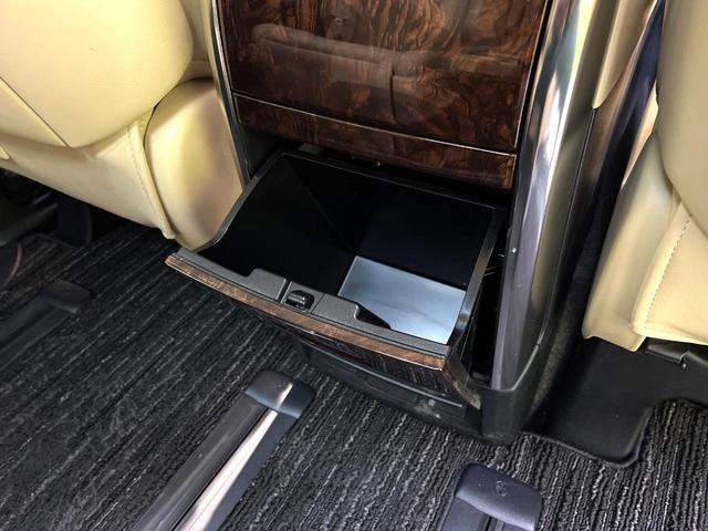 アルファード ２．５Ｇ　サンルーフ　両側電動ドア　アルパイン８型ＳＤナビ　後席モニター　バックカメラ　衝突被害軽減システム　レーダークルーズ　禁煙車　前席シートエアコン　コーナーセンサー　スマートキー　ＬＥＤヘッド（42枚目）