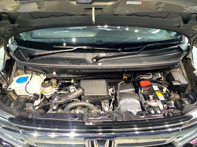 Ｎ－ＢＯＸカスタム Ｌターボ　ターボ　両側電動ドア　純正８型ナビ　バックカメラ　衝突被害軽減システム　禁煙車　ハーフレザーシート　コーナーセンサー　スマートキー　ＬＥＤヘッド　ビルトインＥＴＣ　純正１５インチアルミ（18枚目）