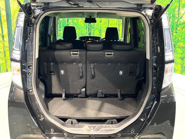 ���i�̂���������ʋ΁A���}���ɏ\���ȉ׎��X�y�[�X���m�ۂ��Ă���܂��B�Z�J���h�V�[�g��|���ƁA�傫�ȉו��̐ύڂ��\�ł���