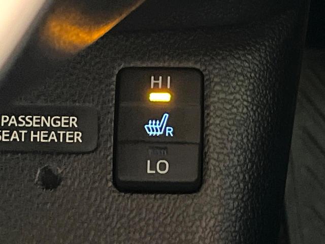 プリウス Ｓツーリングセレクション　禁煙車　ＢＩＧ－Ｘ９型ナビ　バックカメラ　衝突被害軽減システム　レーダークルーズ　ドラレコ　ＥＴＣ　フルセグ　コーナーセンサー　スマートキー　ＬＥＤヘッド　純正１７インチアルミ　オートハイビーム（8枚目）