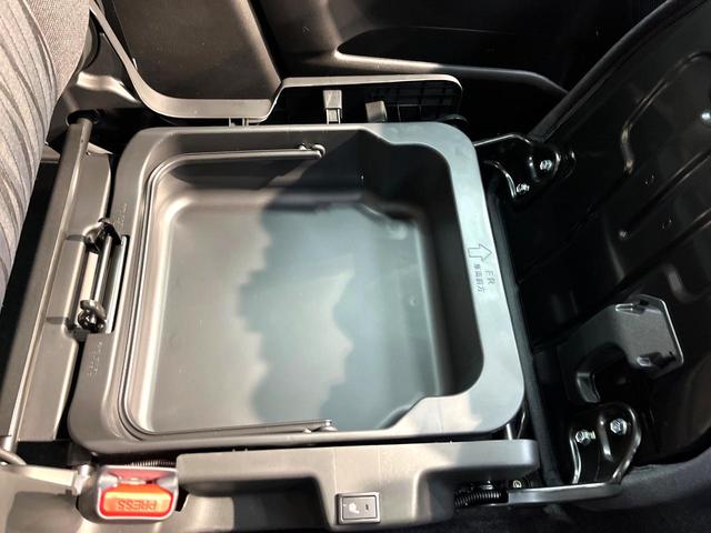 ソリオ ハイブリッドＭＺ　登録済未使用車　セーフティサポート　純正９型メモリーナビ　全周囲カメラ　両側電動ドア　アダプティブクルーズ　ブラインドスポットモニター　ヘッドアップディスプレイ　クリアランスソナー　ＬＥＤヘッド（55枚目）