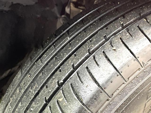 エクストレイル ２０Ｘｔ　エマージェンシーブレーキパッケージ　純正ナビ　全周囲カメラ　衝突被害軽減システム　禁煙車　電動リアゲート　ドラレコ　コーナーセンサー　スマートキー　ＬＥＤヘッド　ルーフレール　ビルトインＥＴＣ　クルコン　純正１７インチアルミ（31枚目）