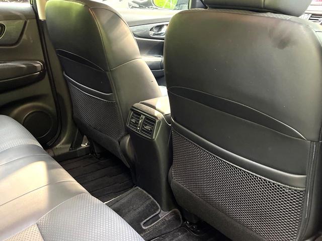 エクストレイル ２０Ｘｔ　エマージェンシーブレーキパッケージ　純正ナビ　全周囲カメラ　衝突被害軽減システム　禁煙車　電動リアゲート　ドラレコ　コーナーセンサー　スマートキー　ＬＥＤヘッド　ルーフレール　ビルトインＥＴＣ　クルコン　純正１７インチアルミ（46枚目）