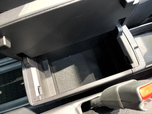 ヴォクシー ハイブリッドＳ－Ｇ　禁煙車　両側電動ドア　１０．５インチディスプレイオーディオプラス　後席モニター　バックカメラ　衝突被害軽減システム　レーダークルーズ　ＥＴＣ　コーナーセンサー　ＬＥＤヘッド　純正１６インチアルミ（49枚目）