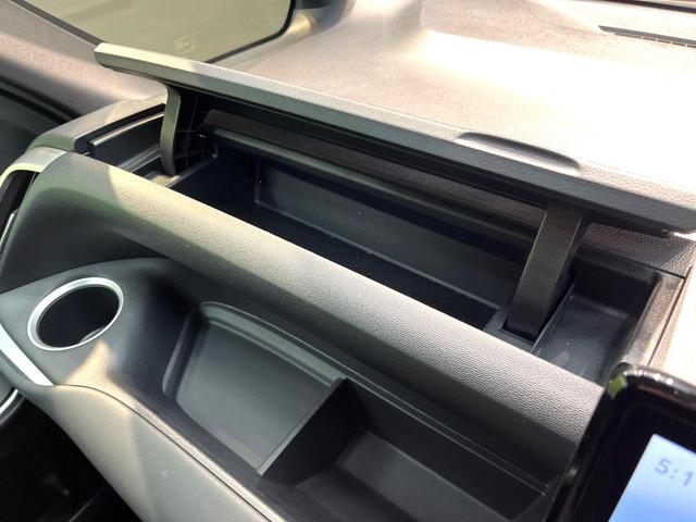 ヴォクシー ハイブリッドＳ－Ｇ　禁煙車　両側電動ドア　１０．５インチディスプレイオーディオプラス　後席モニター　バックカメラ　衝突被害軽減システム　レーダークルーズ　ＥＴＣ　コーナーセンサー　ＬＥＤヘッド　純正１６インチアルミ（58枚目）