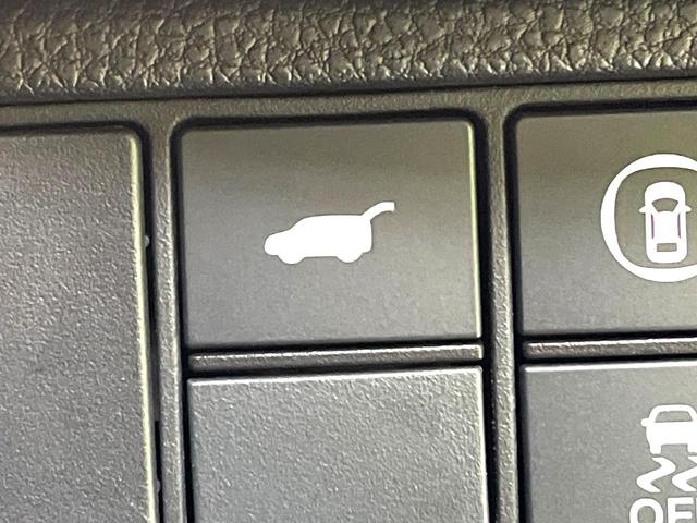 ヴェゼル ｅ：ＨＥＶ　Ｚ　禁煙車　衝突軽減システム　アダプティブクルーズ　純正８インチナビ　バックカメラ　フルセグ　ドラレコ　ＥＴＣ２．０　ｂｌｕｅｔｏｏｔｈ再生　シートヒーター　ハーフレザーシート　シーケンシャルターンランプ（7枚目）