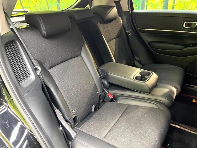 ヴェゼル ｅ：ＨＥＶ　Ｚ　禁煙車　衝突軽減システム　アダプティブクルーズ　純正８インチナビ　バックカメラ　フルセグ　ドラレコ　ＥＴＣ２．０　ｂｌｕｅｔｏｏｔｈ再生　シートヒーター　ハーフレザーシート　シーケンシャルターンランプ（10枚目）