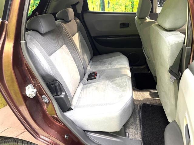 セルボ ＧリミテッドＩＩ　禁煙車　スマートキー　純正１４インチアルミ　ＬＥＤフォグ　ヘッドライトレベライザー　サイドバイザー　電動格納ドアミラー　シートリフター　プライバシーガラス（5枚目）