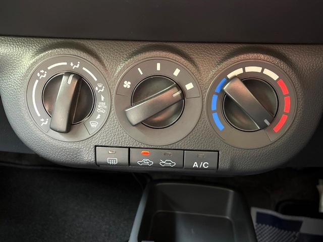 セルボ ＧリミテッドＩＩ　禁煙車　スマートキー　純正１４インチアルミ　ＬＥＤフォグ　ヘッドライトレベライザー　サイドバイザー　電動格納ドアミラー　シートリフター　プライバシーガラス（54枚目）