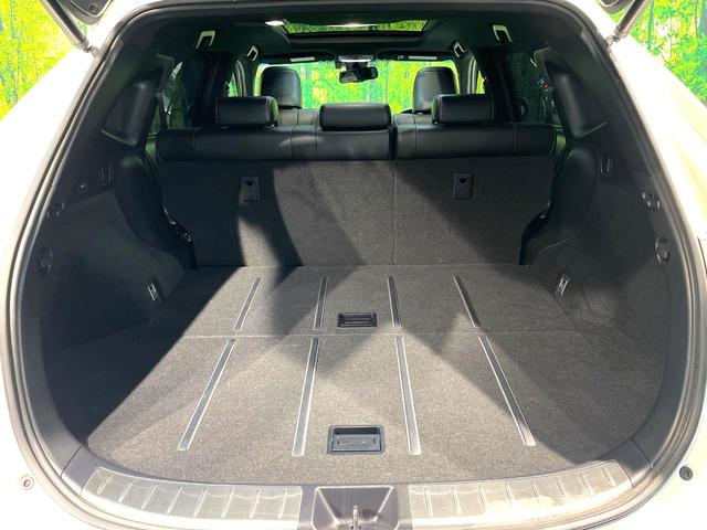 ハリアー プレミアム　サンルーフ　ＴＲＤエアロ　ＢＩＧ－Ｘ９型ナビ　衝突軽減装置　レーダークルーズコントロール　ハーフレザーシート　パワーシート　ＬＥＤヘッドライト　スマートキー　ＥＴＣ　純正１８インチアルミホイール（10枚目）