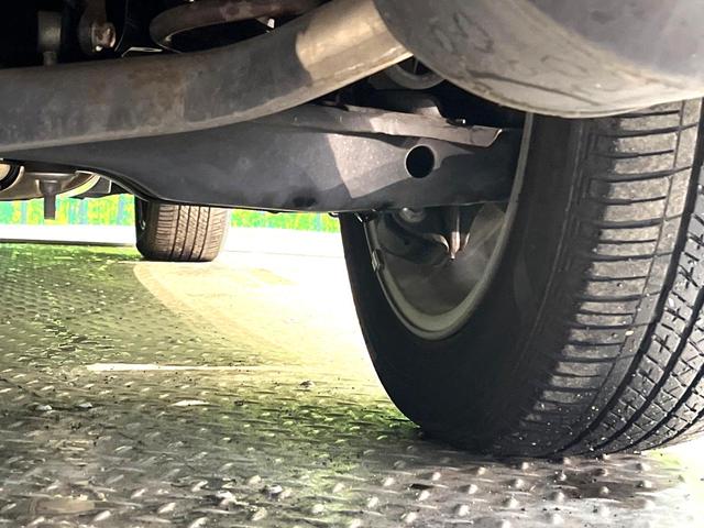 ハリアー プレミアム　サンルーフ　ＴＲＤエアロ　ＢＩＧ－Ｘ９型ナビ　衝突軽減装置　レーダークルーズコントロール　ハーフレザーシート　パワーシート　ＬＥＤヘッドライト　スマートキー　ＥＴＣ　純正１８インチアルミホイール（18枚目）