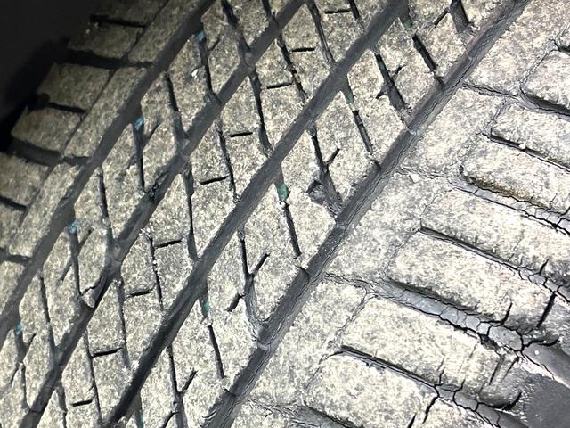 ハリアー プレミアム　サンルーフ　ＴＲＤエアロ　ＢＩＧ－Ｘ９型ナビ　衝突軽減装置　レーダークルーズコントロール　ハーフレザーシート　パワーシート　ＬＥＤヘッドライト　スマートキー　ＥＴＣ　純正１８インチアルミホイール（35枚目）