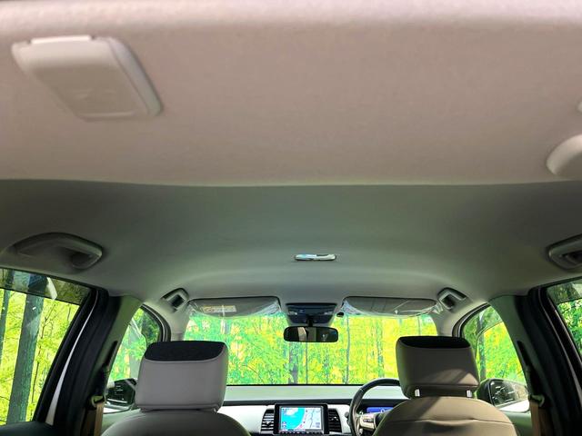 フィット e:HEVホーム 20周年特別仕様車 メゾン 禁煙車 純正8型ナビ バックカメラ 衝突被害軽減システム レーダークルーズ ETC フルセグ コーナーセンサー スマートキー LEDヘッド 純正16インチアルミ オートハイビーム 車線逸脱警報(32枚目)