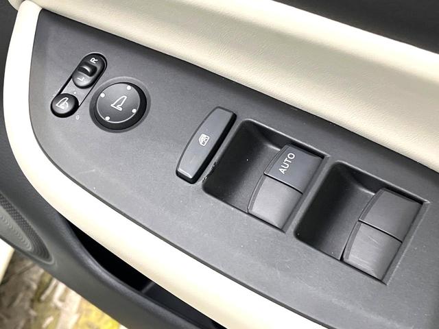 フィット e:HEVホーム 20周年特別仕様車 メゾン 禁煙車 純正8型ナビ バックカメラ 衝突被害軽減システム レーダークルーズ ETC フルセグ コーナーセンサー スマートキー LEDヘッド 純正16インチアルミ オートハイビーム 車線逸脱警報(41枚目)