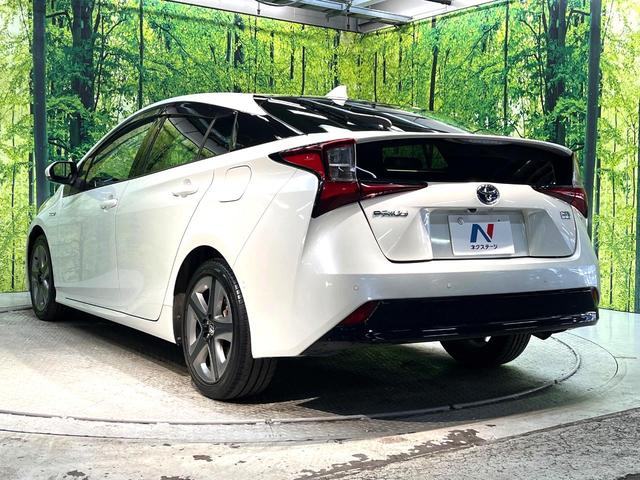 プリウス Ａツーリングセレクション　禁煙車　純正ナビ　バックカメラ　セーフティセンス　レーダークルーズ　パワーシート　コーナーセンサー　スマートキー　ＬＥＤヘッド　ＬＥＤフォグ　ＥＴＣ２．０　純正１７インチアルミ　オートハイビーム（25枚目）