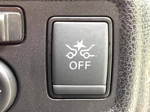 �y�G�}�[�W�F���V�[�u���[�L�z���s���ɑO���̎ԗ�����F�����A�Փ˂������Ȏ��͌x��ƃu���[�L�ŏՓˉ���Ɣ�Q�y�����A�V�X�g�B�����S�Ƀh���C�u�����y���݂��������܂��B