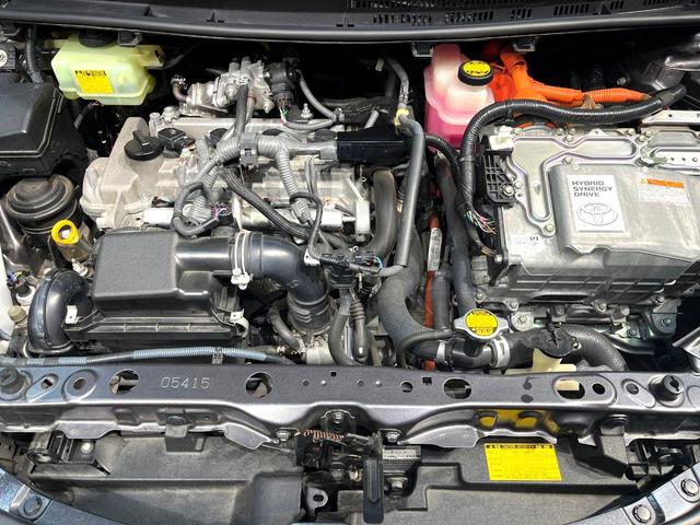 アクア Ｘ－アーバン　禁煙車　純正ＳＤナビ　バックカメラ　ドライブレコーダー　スマートキー　ビルトインＥＴＣ　純正１６インチアルミ　オートライト　オートエアコン　Ｂｌｕｅｔｏｏｔｈ再生　ＣＤ／ＤＶＤ再生　地デジ（18枚目）