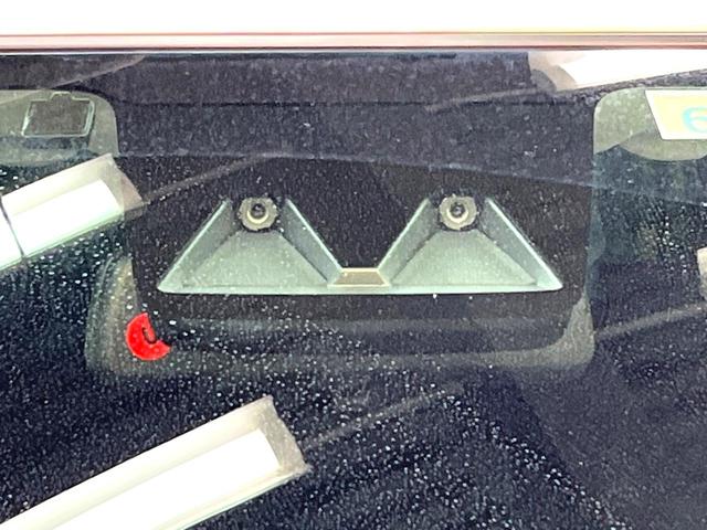 �y�X�}�[�g�A�V�X�g�z���s���ɑO���̎ԗ�����F�����A�Փ˂������Ȏ��͌x��ƃu���[�L�ŏՓˉ���Ɣ�Q�y�����A�V�X�g�B�����S�Ƀh���C�u�����y���݂��������܂��B