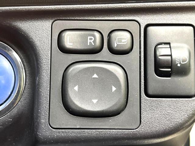 アクア Ｇ　禁煙車　純正ＳＤナビ　バックカメラ　衝突被害軽減システム　スマートキー　ビルトインＥＴＣ　クルコン　車線逸脱警報　オートライト　オートエアコン　Ｂｌｕｅｔｏｏｔｈ　ＣＤ　ＤＶＤ再生　フルセグ（52枚目）