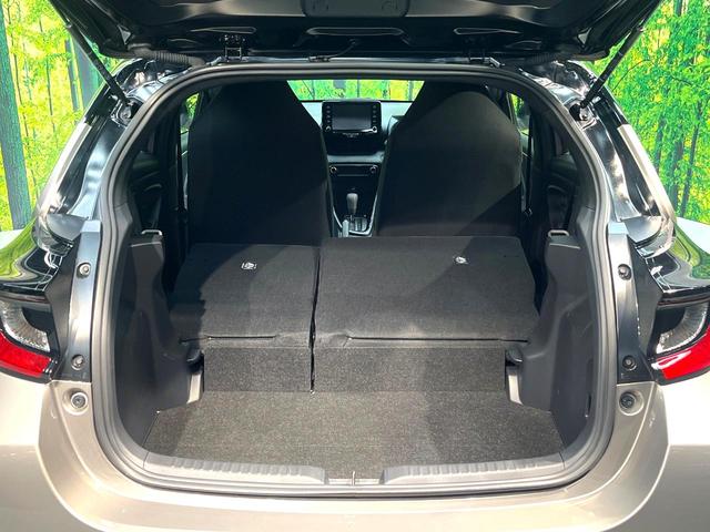 ���i�̂���������ʋ΁A���}���ɏ\���ȉ׎��X�y�[�X���m�ۂ��Ă���܂��B�Z�J���h�V�[�g��|���ƁA�傫�ȉו��̐ύڂ��\�ł���