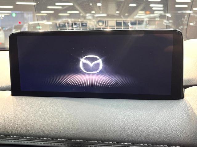 �y���[�J�[�����i�r�z�C���e���A�ɗn�����ރX�^�C���b�V���ȁu��p�݌v�v���[�J�[�i�r�𑕔��􎋔F���⑀�쐫�ȂǊ�{���\�ɂ��D��A���㎿�ȃJ�[���C�t�����y���݂��������܂��B