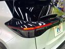 ハイブリッドＺ　禁煙車　ナビ付ディスプレイオーディオ　全周囲カメラ　衝突軽減装置　レーダークルーズ　ドラレコ　ＥＴＣ　Ｂｌｕｅｔｏｏｔｈ再生　ブラインドスポットモニター　シートヒーター　パワーシート　スマートキー（49枚目）