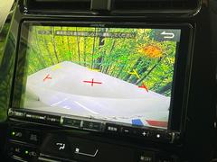 【バックカメラ】駐車時に後方がリアルタイム映像で確認できます。大型商業施設や立体駐車場での駐車時や、夜間のバック時に大活躍！運転スキルに関わらず、今や必須となった装備のひとつです！ 4