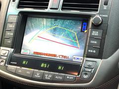 【バックカメラ】駐車時に後方がリアルタイム映像で確認できます。大型商業施設や立体駐車場での駐車時や、夜間のバック時に大活躍！運転スキルに関わらず、今や必須となった装備のひとつです！ 4