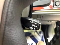 【クルーズコントロール】高速道路もラクラク走行。アクセルを離しても一定速度で走行ができ、長距離運転時の負担を軽減！加速・減速も簡単なスイッチ操作で調整できます。 5
