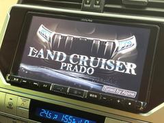 【ＢＩＧ−Ｘ９インチナビ】人気の大画面ＢＩＧ−Ｘナビを装備。専用設計で車内の雰囲気にマッチ！ナビ利用時のマップ表示は見やすく、テレビやＤＶＤは臨場感がアップ！いつものドライブがグッと楽しくなります♪ 5