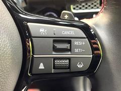 �ڥ����ץƥ��֥��롼������ȥ�����۹�®ƻϩ�Ǥ�Ĺ��Υ���Ԥ��ڤˡ�����ư��®�٤��ݤĥ��롼������ȥ����뤬�����ͷڸ������ƥ��Ϣ�Ȥ��������μ�ξ���Τ��Ƽִ֤��ݤĤ褦��®��Ĵ�ᤷ�Ƥ���ޤ����� 7