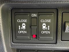 ��ξ¦�ѥ���饤�ɥɥ��ۥ��ޡ��ȥ����䱿ž�ʤΥ����å��Ǹ���ξ¦���饤�ɥɥ��γ��Ĥ���ǽ����ư�������Ϥ�����ƥɥ��򳫤���ɬ�פ�̵���������ʤ����ͤǤ��ñ�˳����Ĥ�Ǥ���Ŭ�Ǥ��� 3